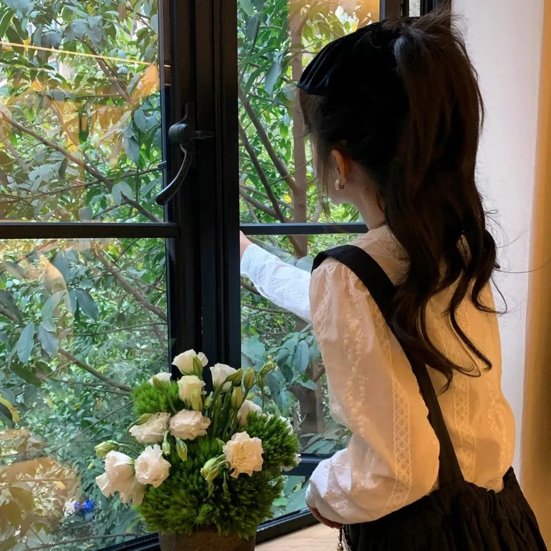 春闺三凤